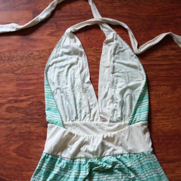 Halter dress - Picture 5 of 8